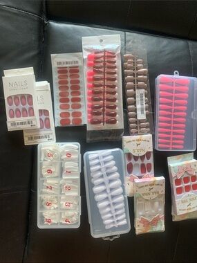 Press-On Nail Set - Assorted Pink, Nude & White Styles